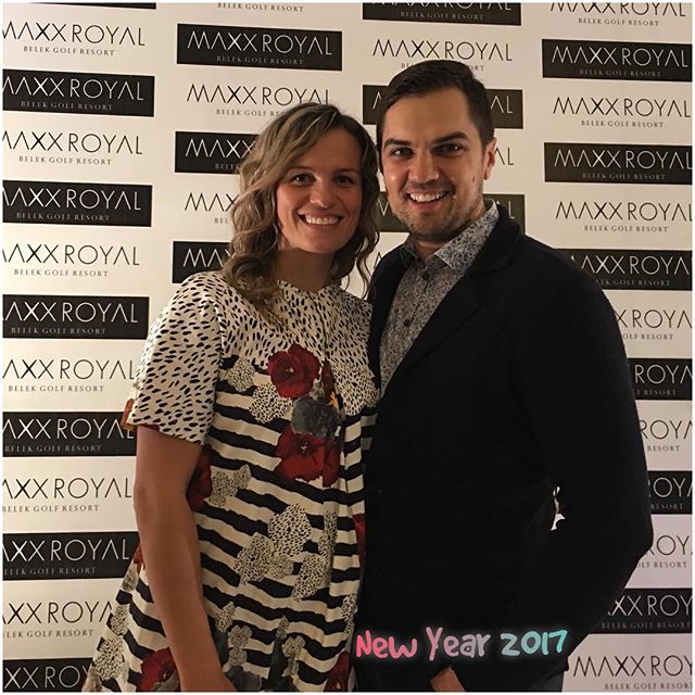 Экс-Холостяк Константин Евтушенко отметил третью годовщину свадьбы со своей любимой женой