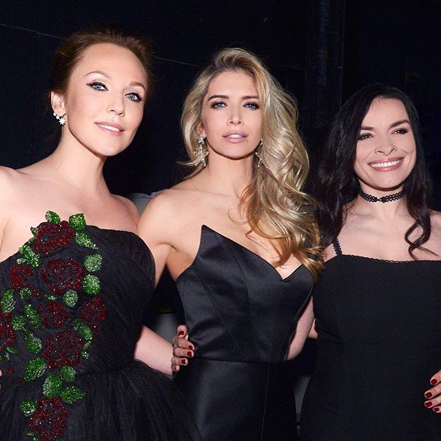 Вера Брежнева восхитила стильными нарядами на творческом вечере своего мужа