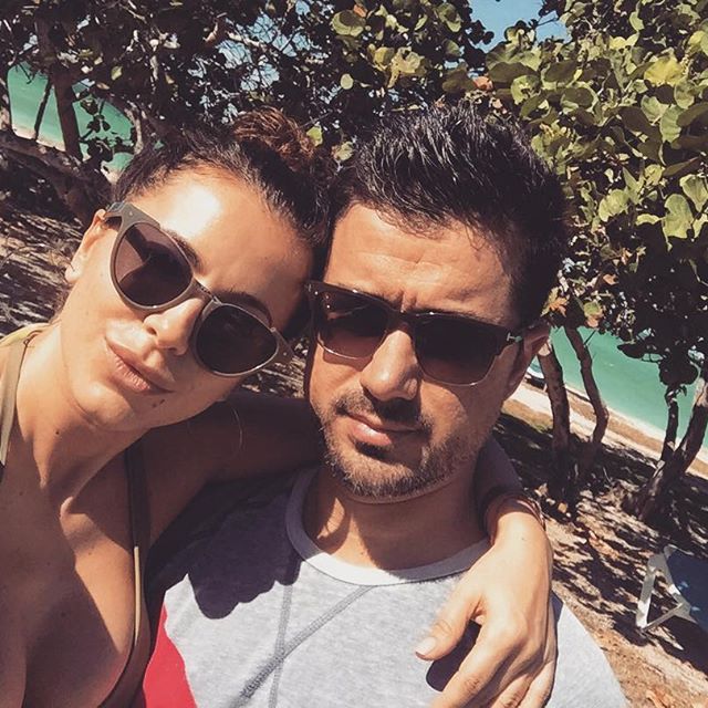 Ани Лорак поделилась пляжными снимками с семейного отдыха на Кубе