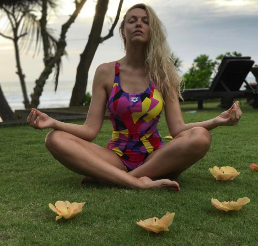 Фигура мечты: Оля Полякова восхищает стройной фигурой на Бали