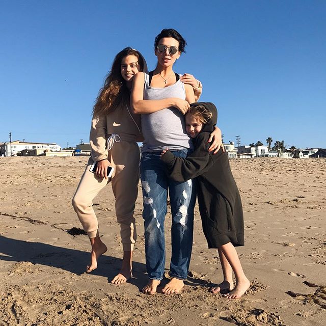 Анна Седокова родила сына