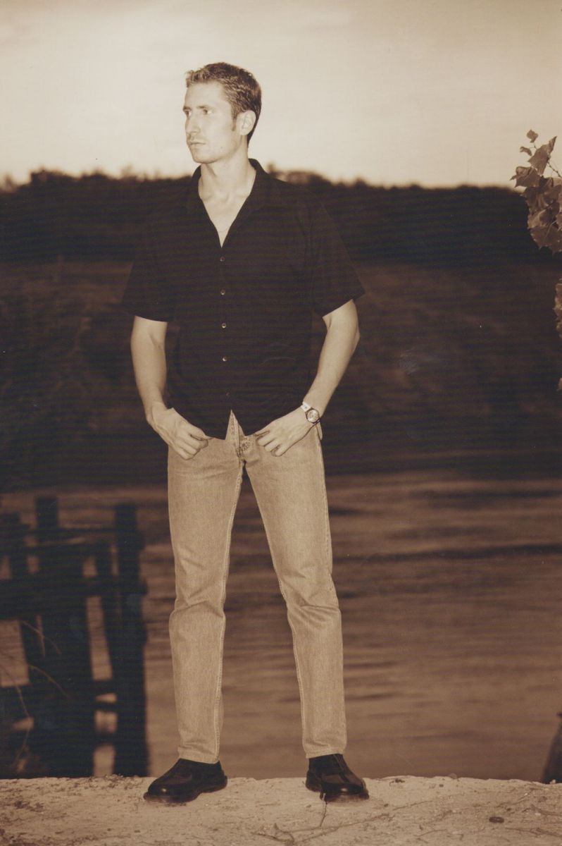 Денис Силантьев празднует 40-летие: уникальные фото из семейного архива