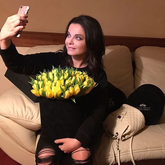 Неужели пластика? Поклонники не узнали Наташу Королеву на новом фото