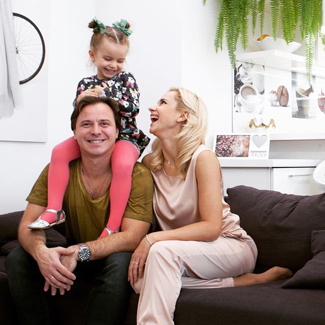 Прекрасная компания: Лилия Ребрик поделилась ярким фото с Юрием Горбуновым, Ольгой Сумской и другими звездами