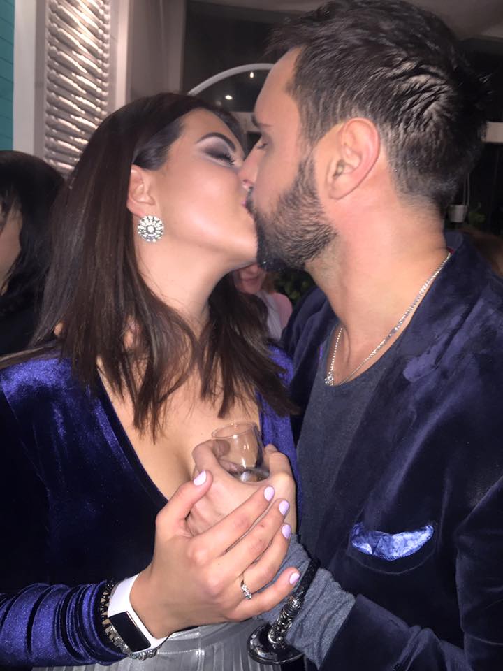 Подготовка к свадьбе в разгаре: невеста Виталия Козловского позирует в подвеченом наряде