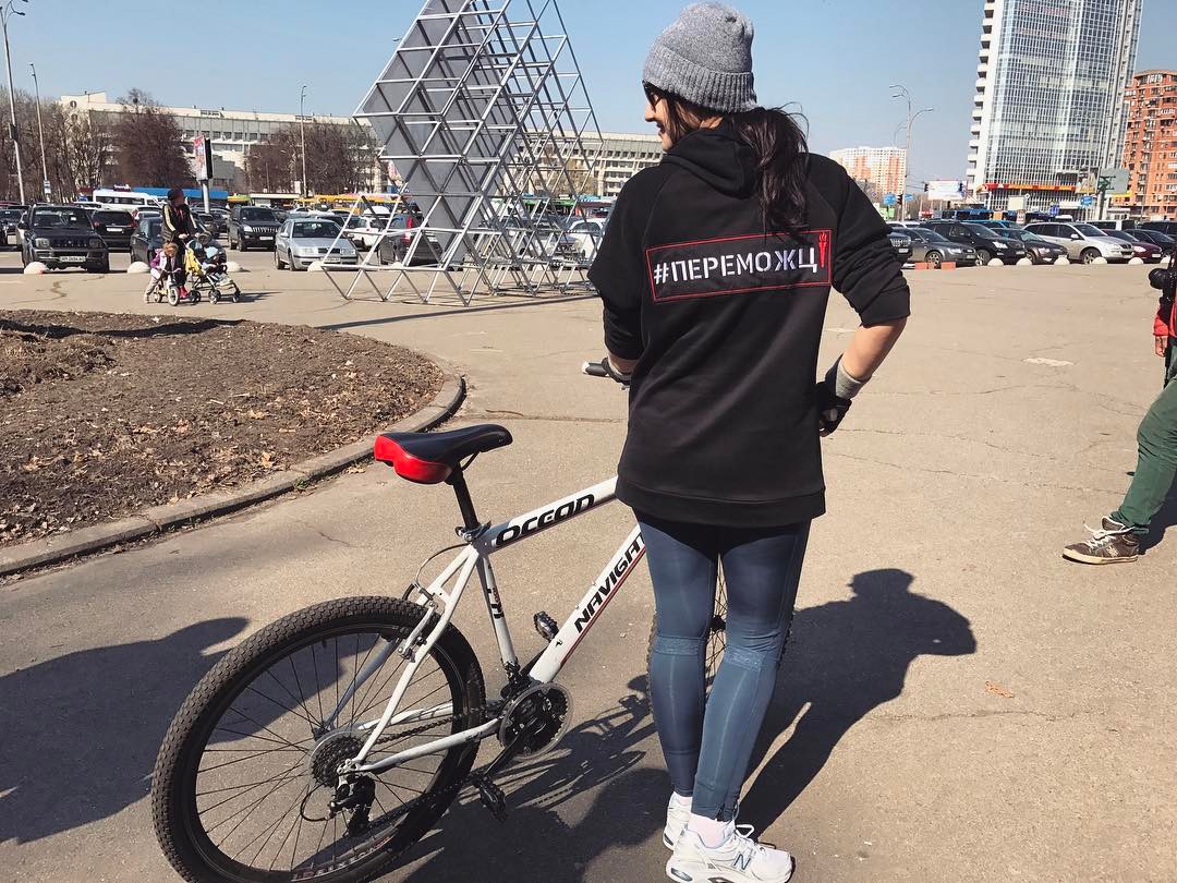 как звезды готовятся к пляжному сезону