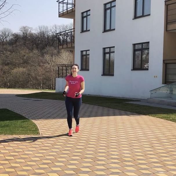 как звезды готовятся к пляжному сезону