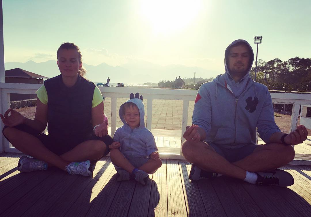 Экс-Холостяк Константин Евтушенко отметил третью годовщину свадьбы со своей любимой женой