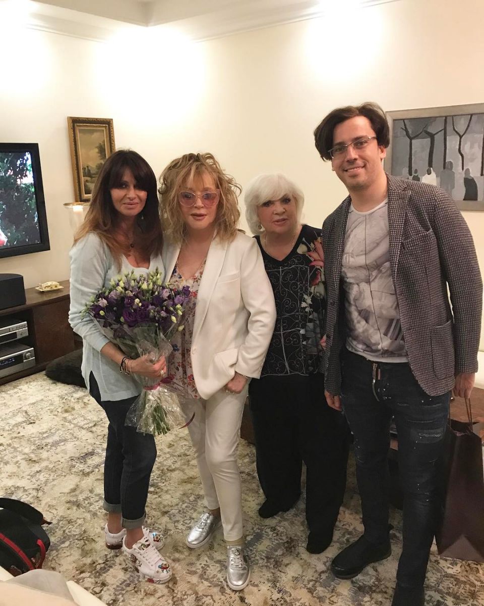 СМИ: Алле Пугачевой сделали операцию на сердце