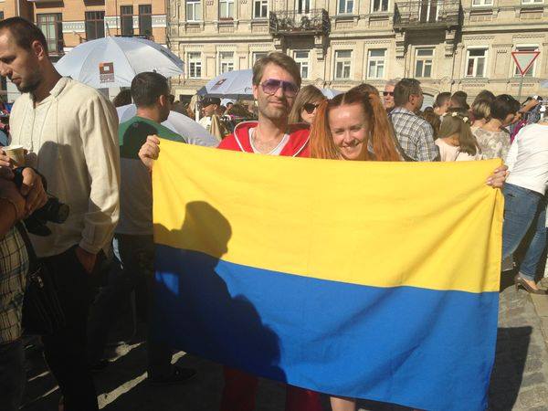 Флешмоб #VivaУкраїна: звезды поздравляют журнал Viva! с днем рождения