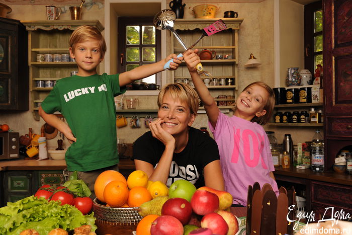 Дочь Юлии Высоцкой и Андрея Кончаловского снова впала в кому &ndash; СМИ