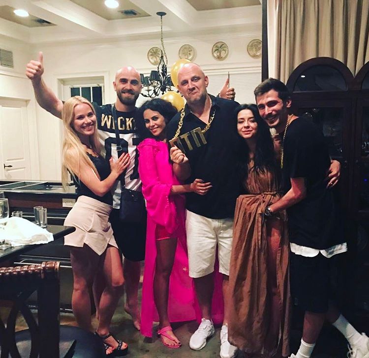 Жена солиста "Время и Стекло" беременна первенцем?