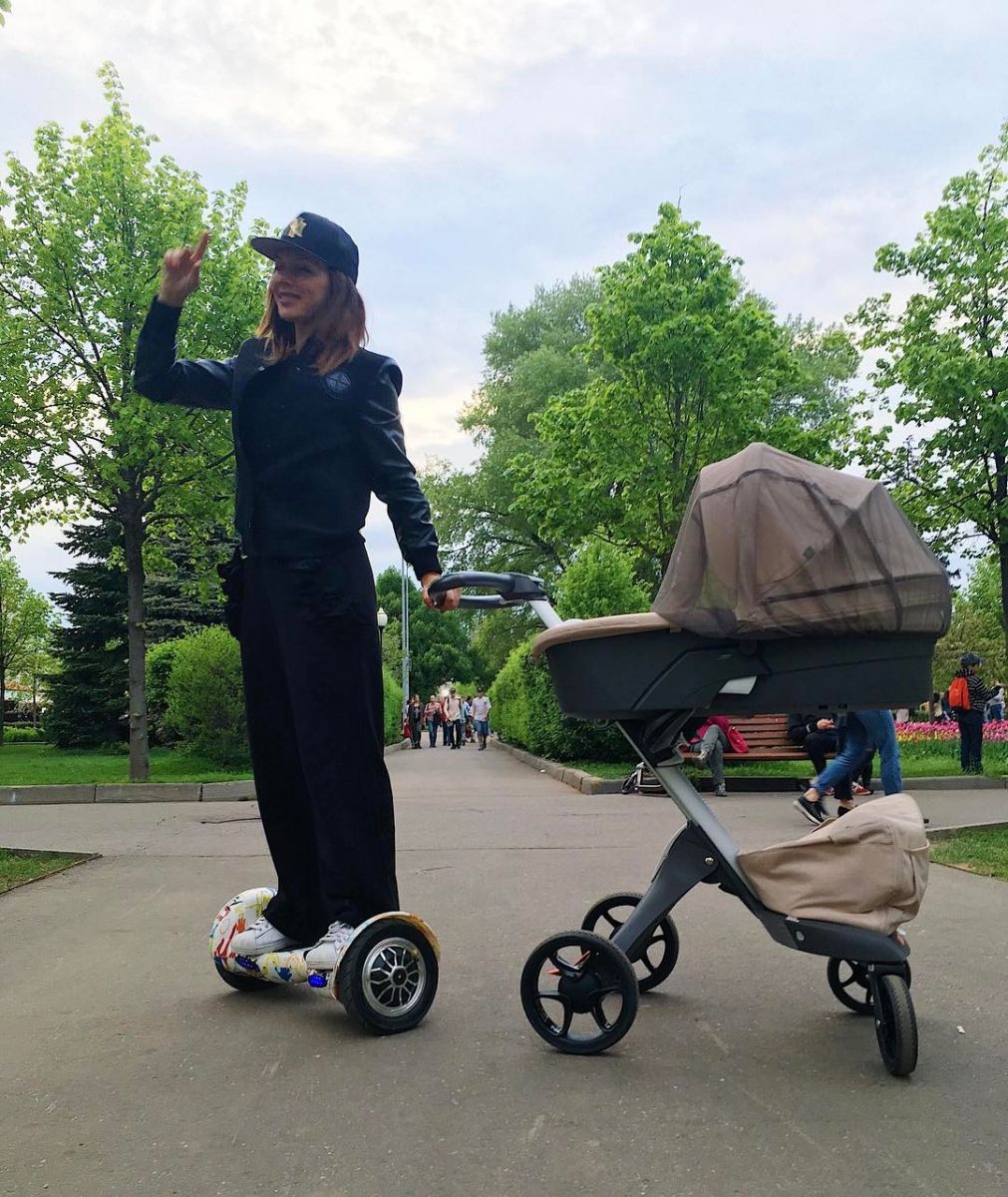 Родившая третьего ребенка Анна Седокова заговорила об еще одном пополнении в семье