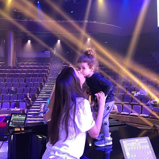 &quot;Я тебя очень люблю, хоть мы давно не вместе&quot;: Кети Топури подтвердила развод с мужем