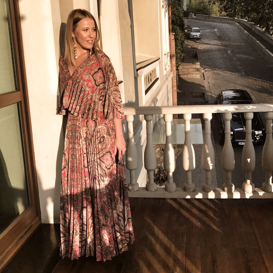 Первый раз на море: Ксения Собчак показала сына на пляже