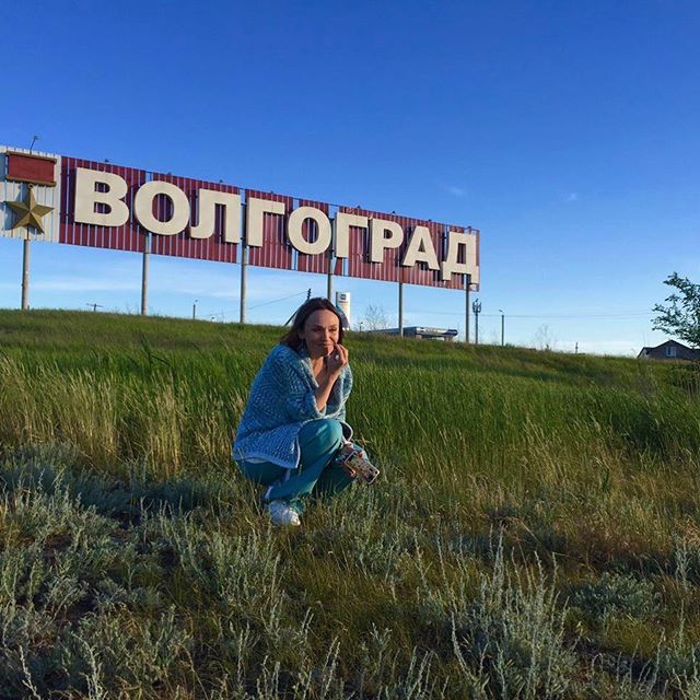 Сама естественность: 38-летняя Альбина Джанабаева восхищает лицом без косметики