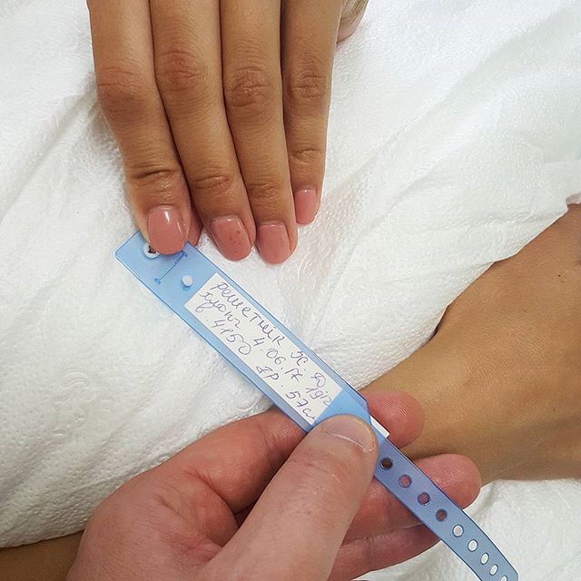 Супруга Григория Решетника поделилась трогательным фото с роддома