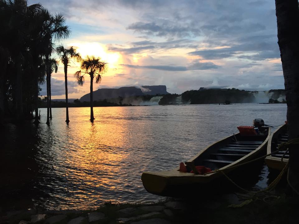 Экзотика вместо подиума: украинский дизайнер Анастасия Иванова отдохнула в Венесуэле