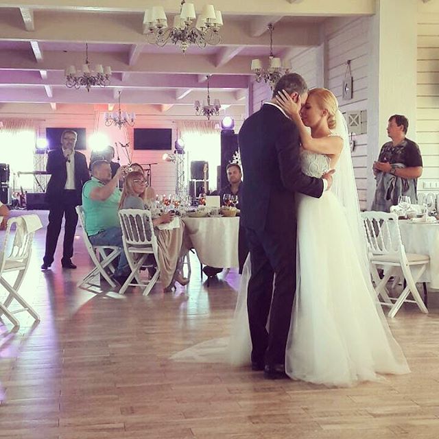 Фотофакт: Тоня Матвиенко и Арсен Мирзоян проводят медовый месяц в Лондоне