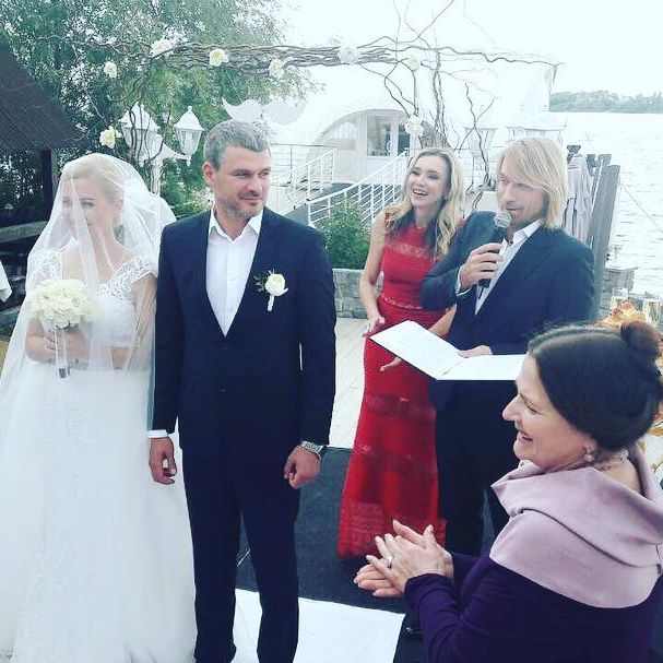 Фотофакт: Тоня Матвиенко и Арсен Мирзоян проводят медовый месяц в Лондоне