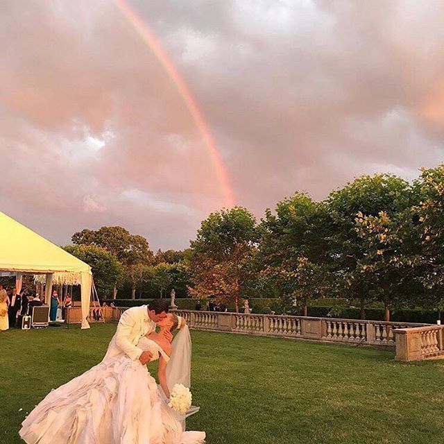 Теперь официально: Максим Чмерковский женился на Пете Мургатройд и устроил пышную свадьбу