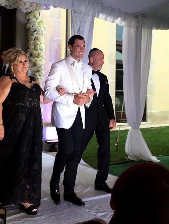 Теперь официально: Максим Чмерковский женился на Пете Мургатройд и устроил пышную свадьбу