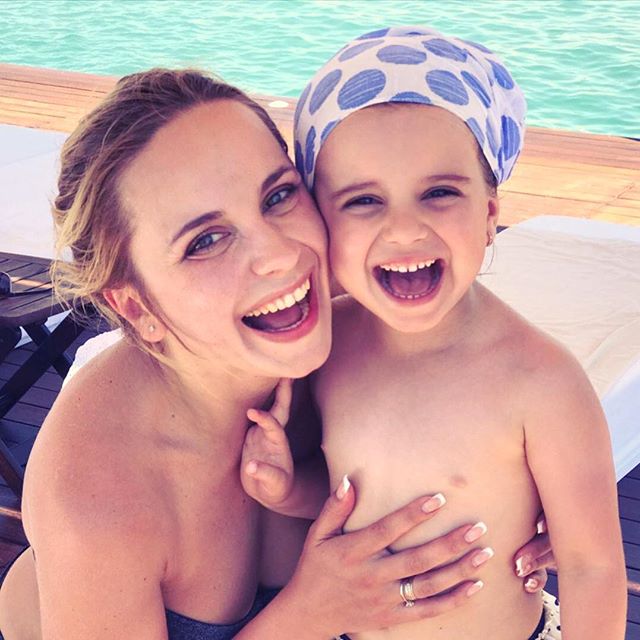 Лилия Ребрик засыпала сеть семенами снимками с отдыха в Болгарии