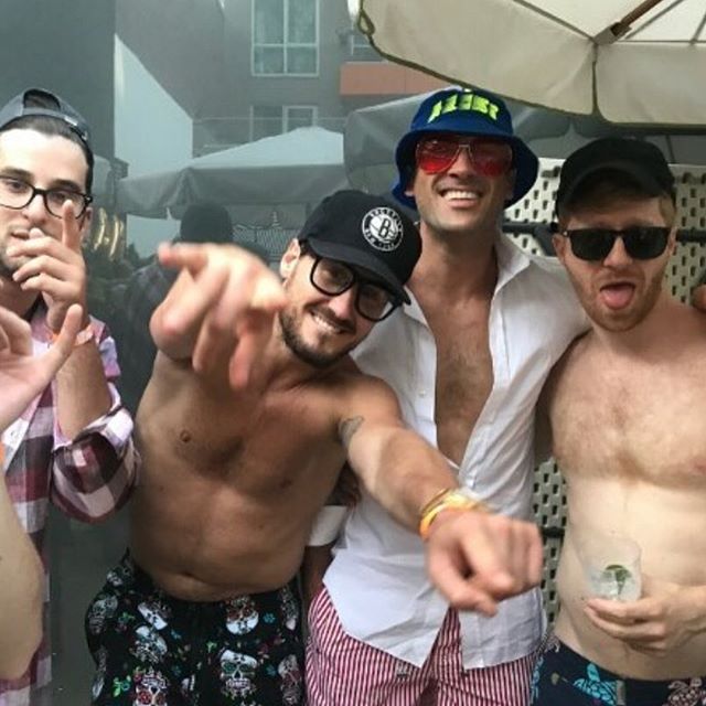 Теперь официально: Максим Чмерковский женился на Пете Мургатройд и устроил пышную свадьбу