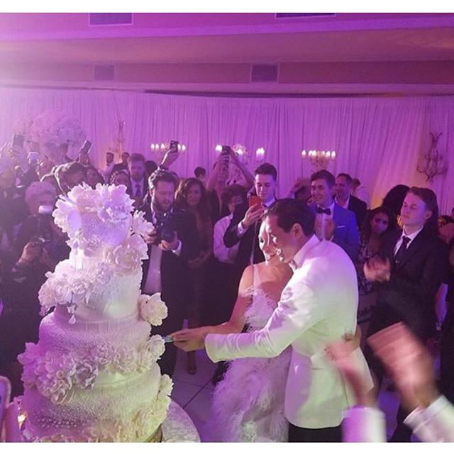 Теперь официально: Максим Чмерковский женился на Пете Мургатройд и устроил пышную свадьбу