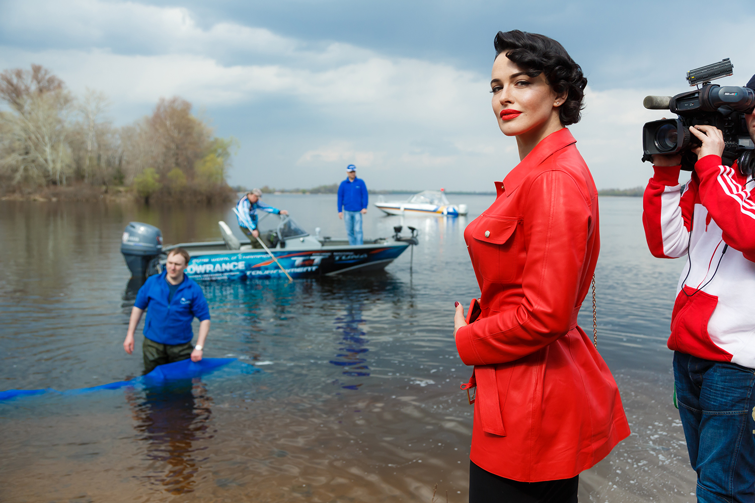 Даша Астафьева пожертвовала 25 000 гривен на зарыбление Днепра