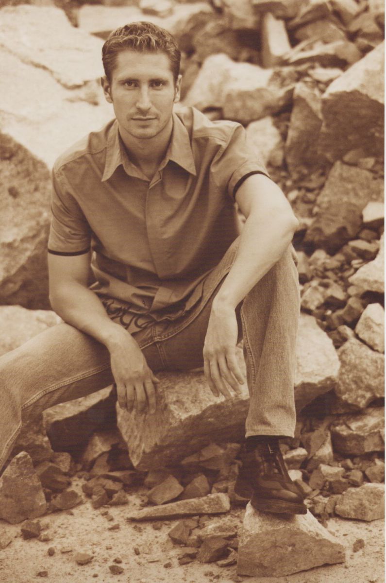 Денис Силантьев празднует 40-летие: уникальные фото из семейного архива