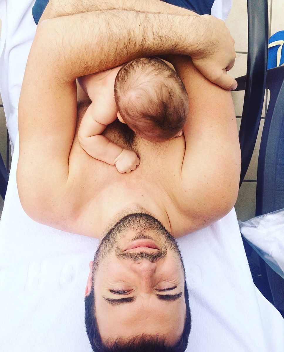 Григорий Решетник и его жена покрестили новорожденного сына