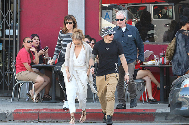 Дженнифер Лопес сходила на свидание с экс-возлюбленным