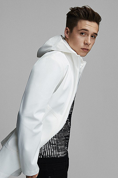 Бруклин Бекхэм блистает на обложке модного глянца