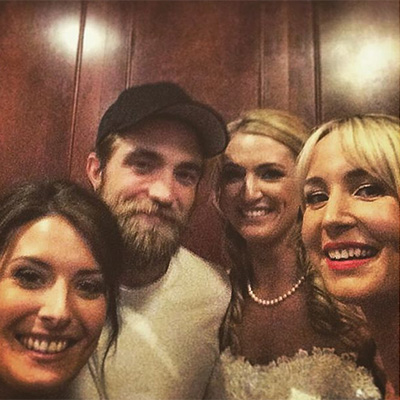 Неожиданный гость: Роберт Паттинсон посетил свадьбу поклонников