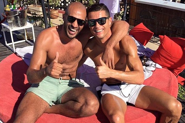 Руководство &quot;Реала&quot; запретило Криштиану Роналду летать к бойфренду в Марокко