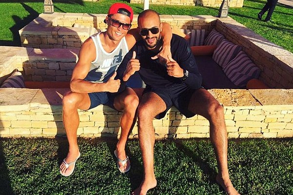 Криштиану Роналду встретит Новый год с бойфрендом-боксером - СМИ