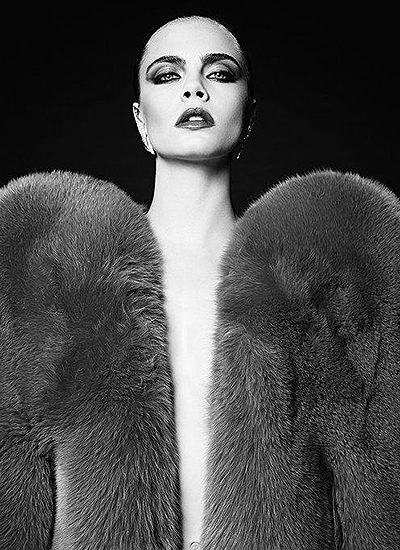 Стильно и роскошно: Кара Делевинь блистает в рекламе Saint Laurent