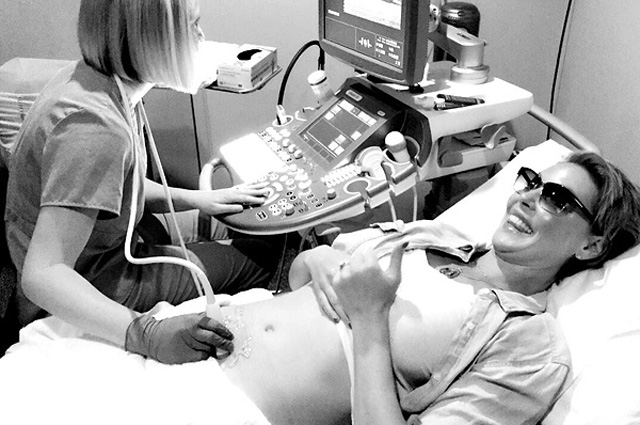 Кэтрин Хейгл прокомментировала свою первую беременность