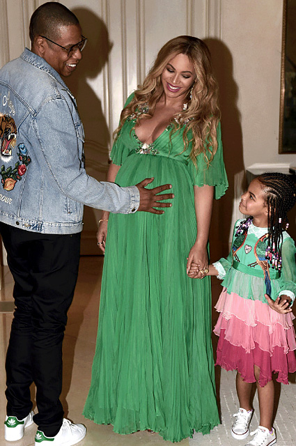 Девять месяцев в нарядах: все беременные луки Бейонсе