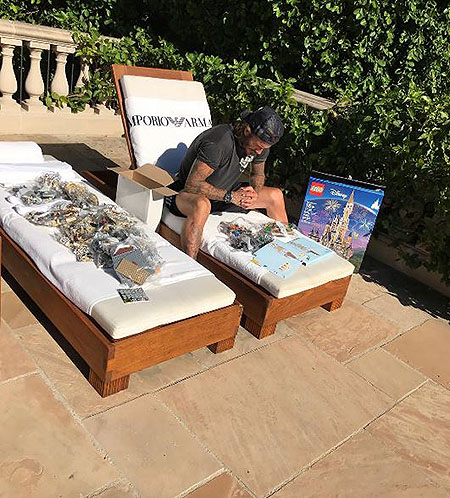 Все ради дочери: Дэвид Бекхэм потратил на сбор игрушки для Харпер 6 дней