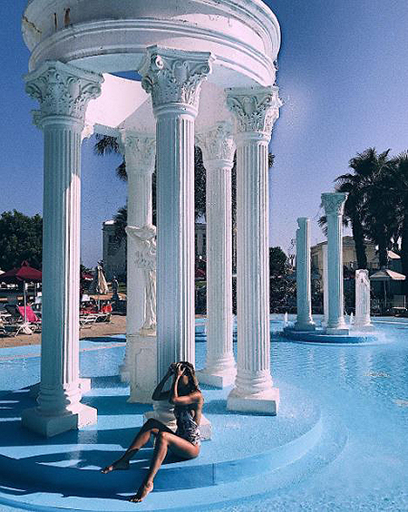 Любовь на фоне красивых пейзажей: фото с медового месяца Никиты Преснякова и Алены Красновой