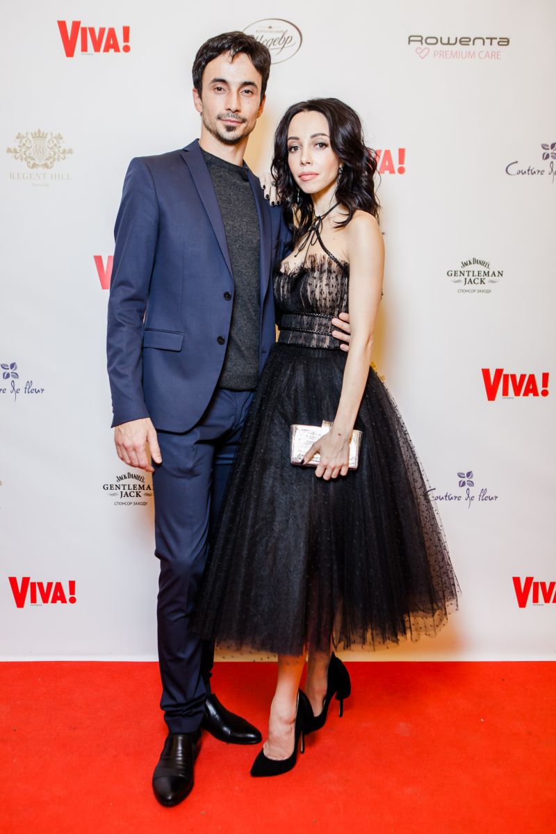 Total black: звезды, которые выбрали черные наряды для Viva! Бала