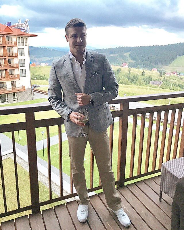 Все серьезно: экс-Холостяк Дмитрий Черкасов сделал предложение своей девушке