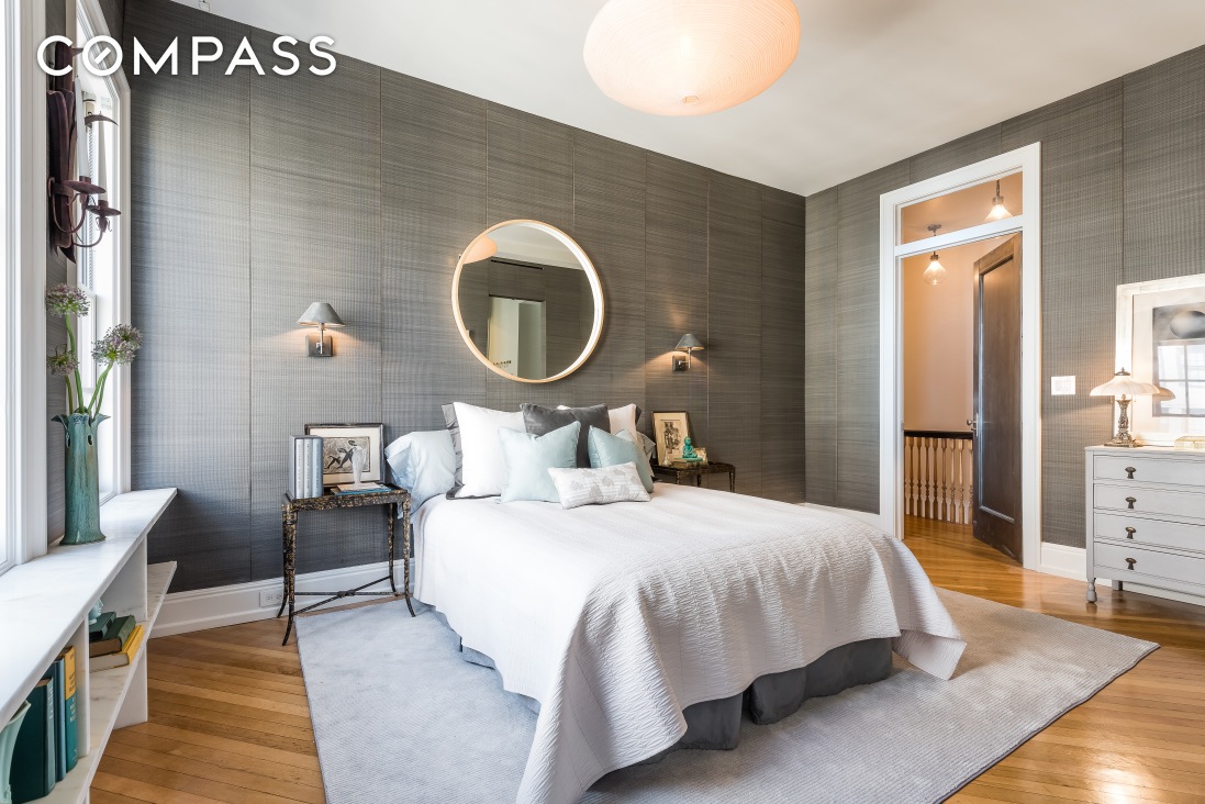 Элегантная классика: как выглядит квартира Умы Турман в Нью-Йорке