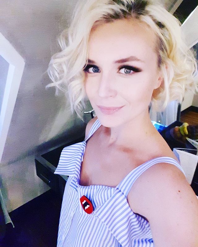 Мальчик или девочка? Полина Гагарина заинтриговала снимком с baby-shower