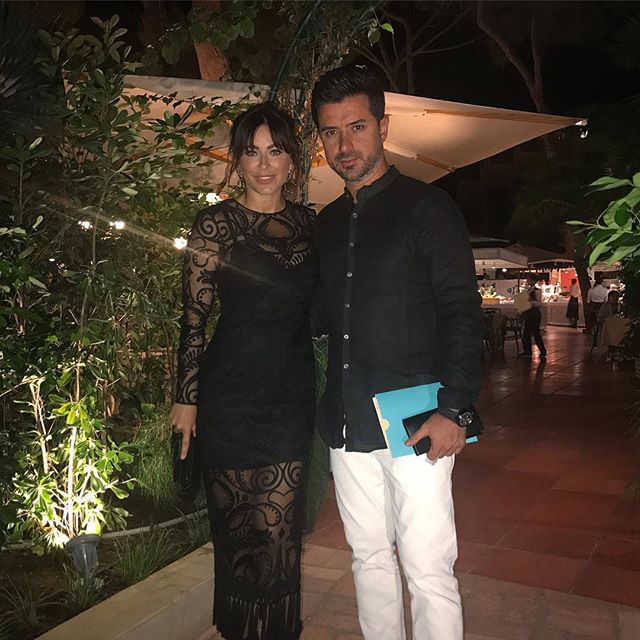 Итальянские каникулы: Ани Лорак позирует с малышкой дочерью