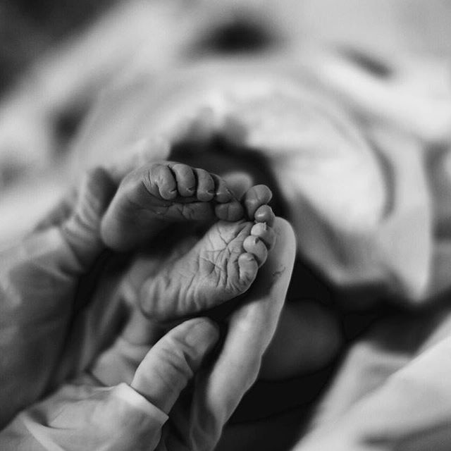 Юлия Ковальчук показала первое фото новорожденной дочери