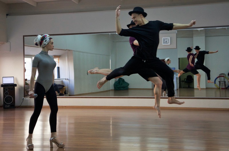 Скрытая камера: Мария Яремчук танцует в боди