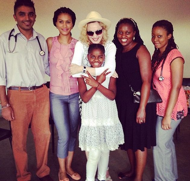 Мадонна отметила День благодарения в Малави
